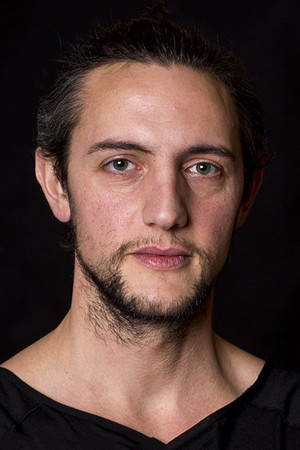 Yilmaz Bayraktar ()